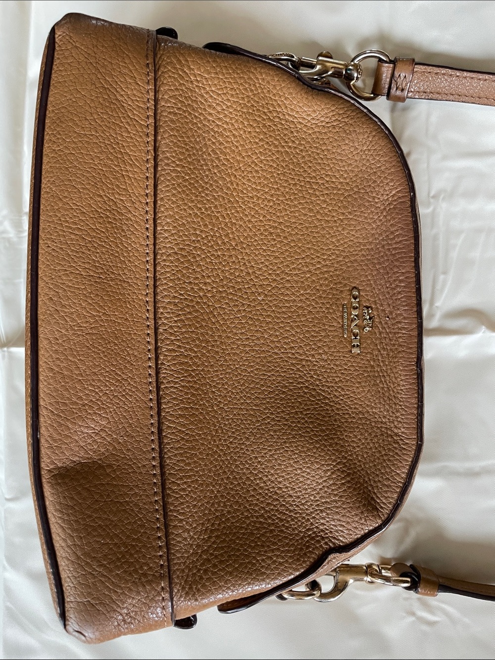 Coach Women's Tan Cross Shoulder Bag. Good Condition. Approximately 9X6X2 Inches